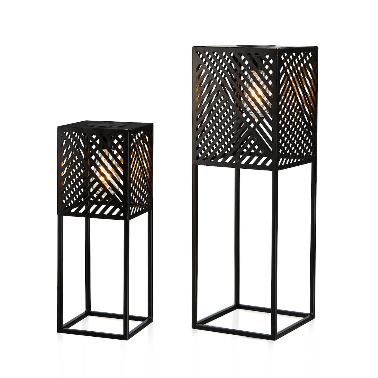 Glitzhome® Black Metal Stripes Geometric Solar Powered Edison Bulb Outdoor Lantern Set